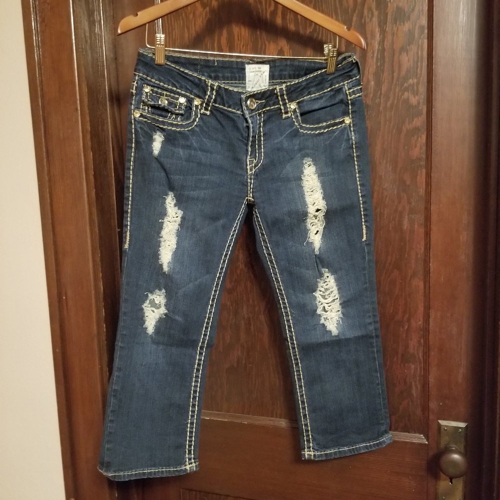 Capris - Picture 1 of 3